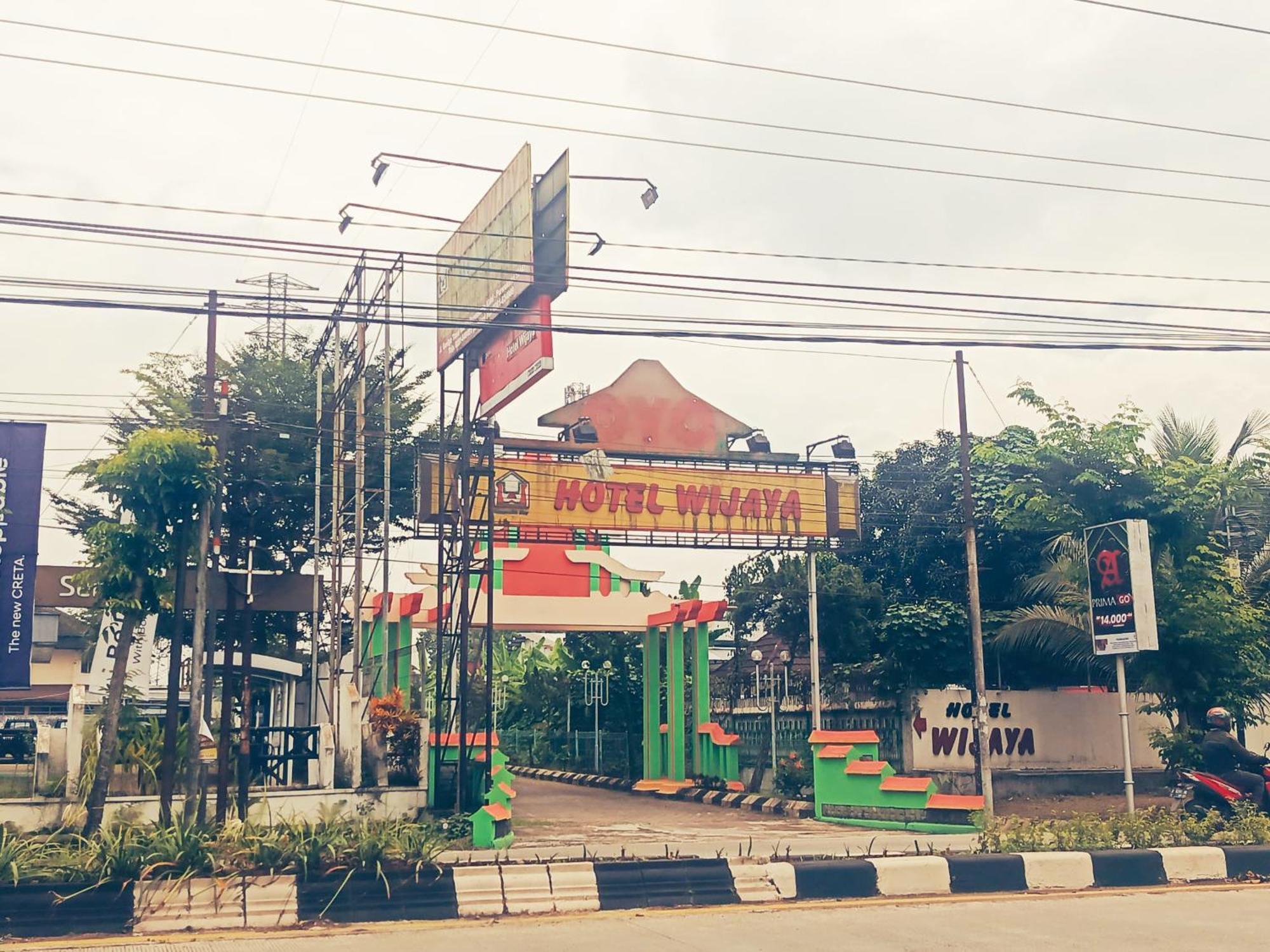 Hotel Wijaya プルウォケルト エクステリア 写真